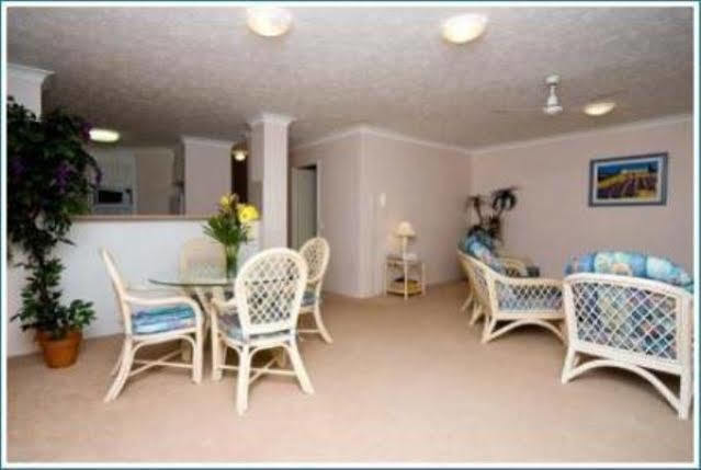 Koala Cove Holiday Apartments Guldkusten Exteriör bild
